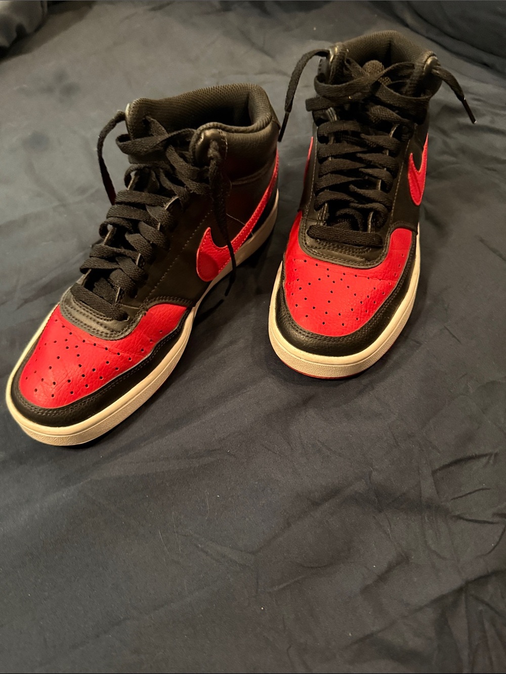Nike Men's High-Top Athletic Shoes in Black and Red Size 7
